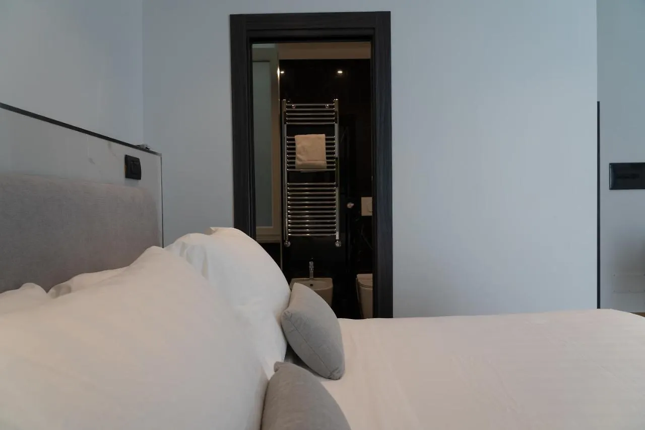 4Heavens_Naples Hotel 0*, Naples Italy